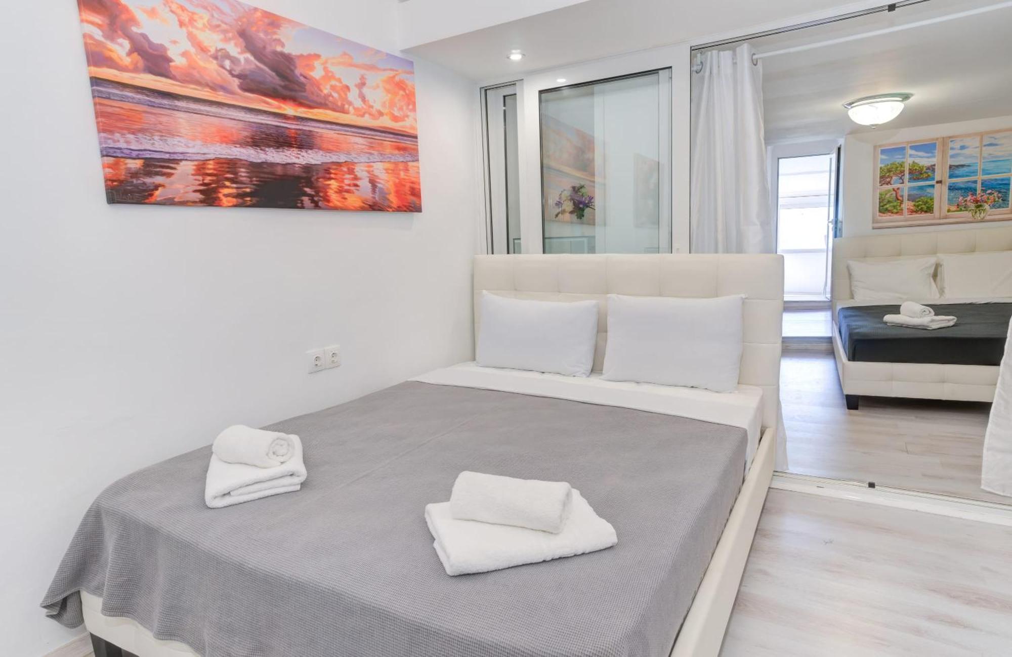 Apartment Little Venice Picturesque House Above The Waves Mykonos Town